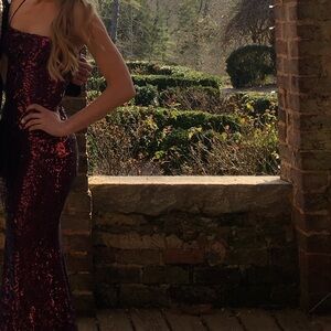 Windsor Sequin Magenta Bodycon Prom Dress